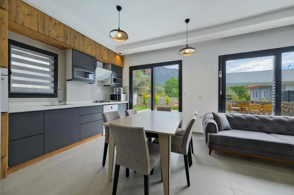 Fitted kitchen